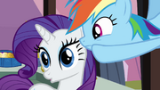 S03E02 Rainbow szepce coś do Rarity