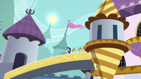 Shining Armor and guards see the sun moving S4E26