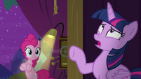 Twilight Sparkle -that looks unsafe- S8E7