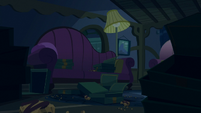 Cookies scattered around a den S6E15