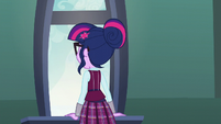 Sci-Twi standing at the window EG3