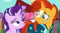 Starlight and Sunburst look at each other with worry S8E8