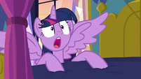 Twilight Sparkle gasping with surprise S7E20.png (716 KB)