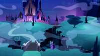 Twilight and Spike looks at the Castle of the Two Sisters S5E26