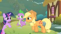 Twilight talks to Applejack about Pinkie S1E15