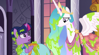 Twilight turns to Celestia for help S5E7