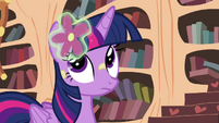Twilight with flower in her mane S4E15