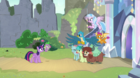 Young Six greeting Twilight and Spike S9E3