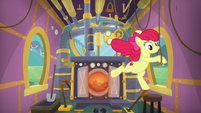 Apple Bloom pulls on more train levers S9E22