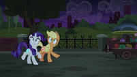 Applejack and Rarity's cutie marks shimmer again S5E16