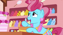 Mrs. Cake "the first of many cakes for me" S7E13