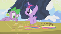 Twilight is given the materials she needs to make a bird nest.