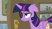 Twilight appears wearing an eye patch S8E16.png (835 KB) Return of Twilight's eyepatch from Season 2.