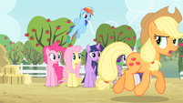 Applejack's friends see Applejack walking S4E07