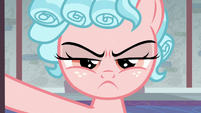 Cozy Glow's smile turns into a scowl S8E26