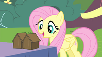 Fluttershy singing along S4E14