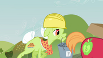 Granny Smith wearing a hard hat S3E8