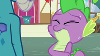 Spike looking extremely uncomfortable S7E15