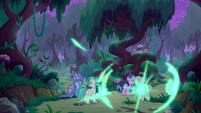Starlight teleports Maud and Mudbriar to forked path S9E11
