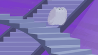 Sweetie falling on the stairs S4E19