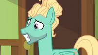 Zephyr Breeze giving a joking grin S6E11