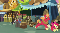 Apple siblings race to Sugarcube Corner S7E13