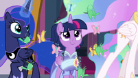 Birds and butterflies surround Twilight Sparkle S9E26