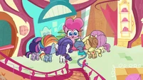 Main five gathered around Pinkie Pie PLS1E4b.png (1.21 MB)