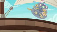 Rarity's snacks go overboard in Applejack's story S6E22