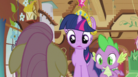 Twilight & Spike making sure S3E13