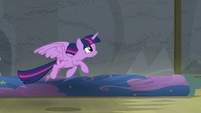 Twilight Sparkle about to fly after Celestia S8E7