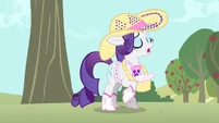 Rarity 'with the apple-bucking process' S4E13