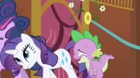 Rarity pushing Twilight S1E1