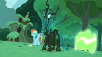 --Rarity-- transforms into a changeling S5E26