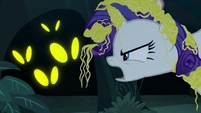Rarity yelling at the spooky eyes S7E19