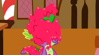 After this turn of events, Twilight should squeeze 'Give a baby dragon a bath' into her agenda...
