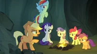 Applejack "if we can get out the other way" S7E16.png (843 KB)