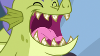 Close-up on Sludge's rotten teeth S8E24