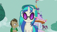 Dr. Hooves still trying to get DJ Pon-3's attention S5E9