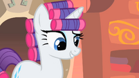 Rarity wearing curlers S1E08