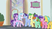 Starlight tiene una larga fila de estudiantes para ver antes de que comiencen las vacaciones de primavera ...