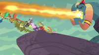 Dragons take off from the cliff S6E5