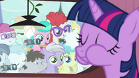 Foals looking at Twilight eating S4E15