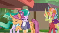 Mistmane gives Sable Spirit a goodbye hug S7E16