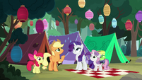 Pony sisters' campsite covered in paper lanterns S7E16