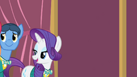 Rarity 'excuse us for a second' S4E14