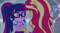 Sunset Shimmer reassuring Twilight Sparkle EG4