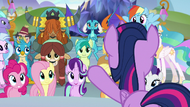 Twilight addressing the ponies and creatures S8E2