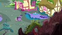 Twilight and Spike visit the ruins of the library S5E3