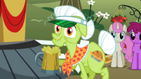 Granny Smith enjoying the taste S2E15